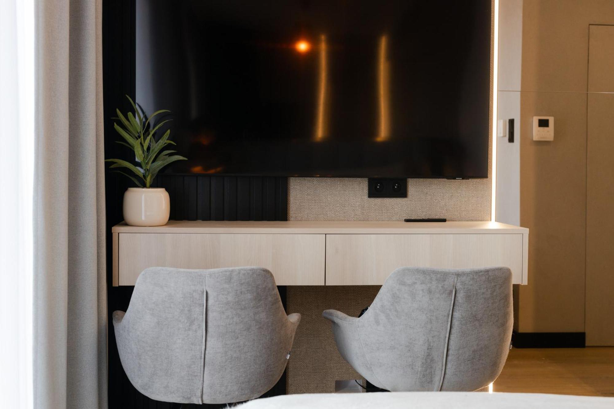 Apartment Premium Skystudio Wola Warsaw